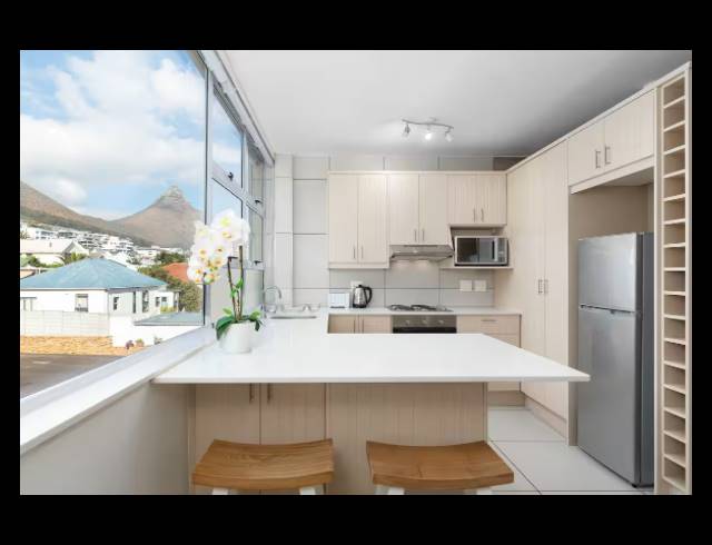 0.5 BEDROOM APARTMENT SOLD IN SEA POINT